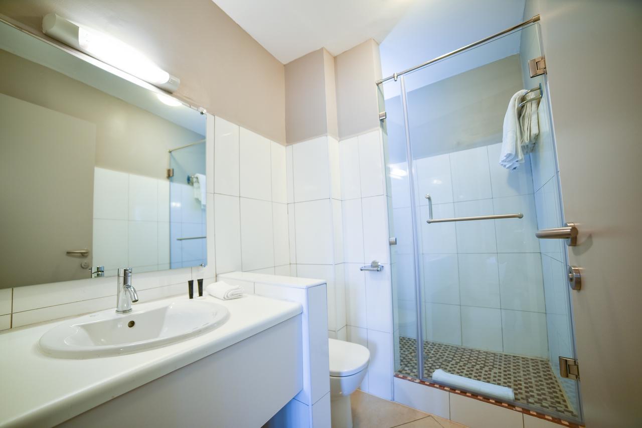 Lova Hotel Antananarivo Buitenkant foto