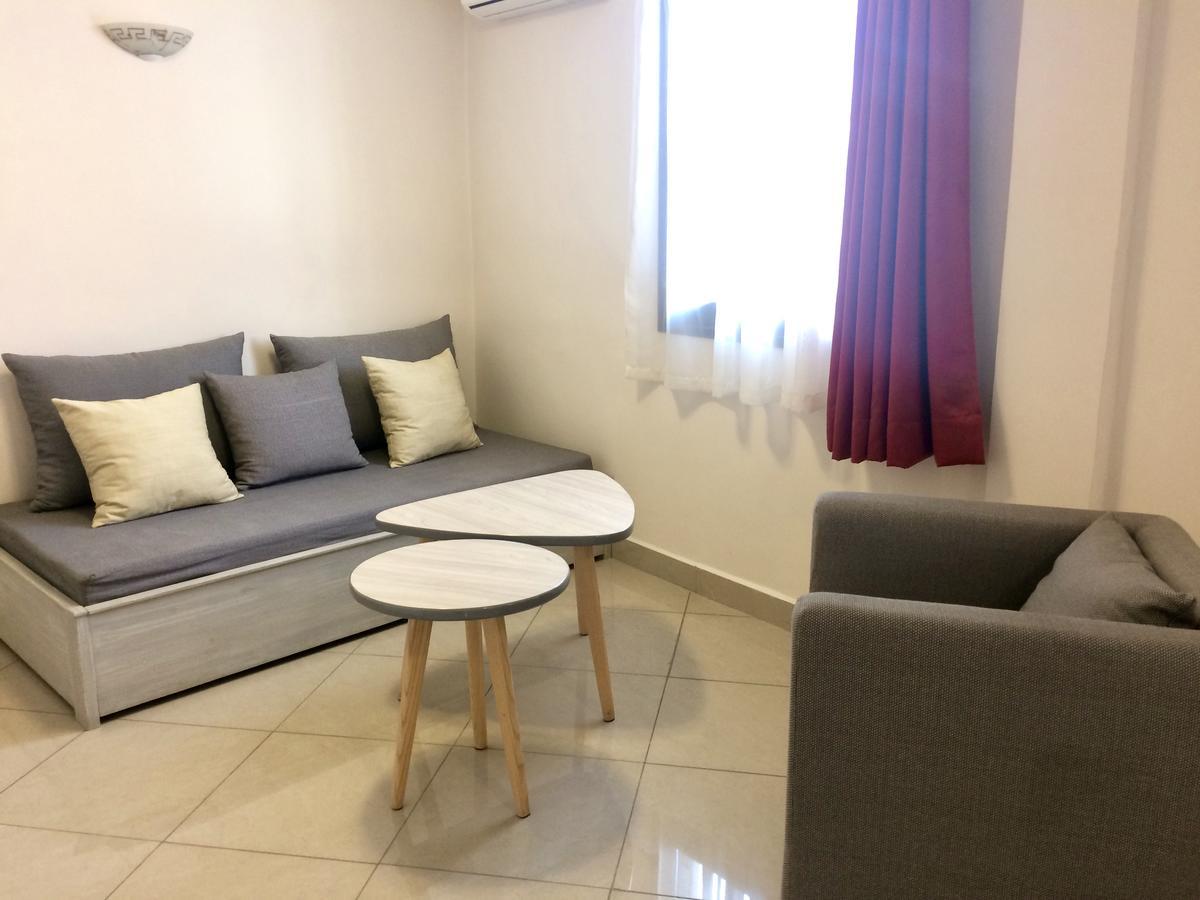 Lova Hotel Antananarivo Buitenkant foto